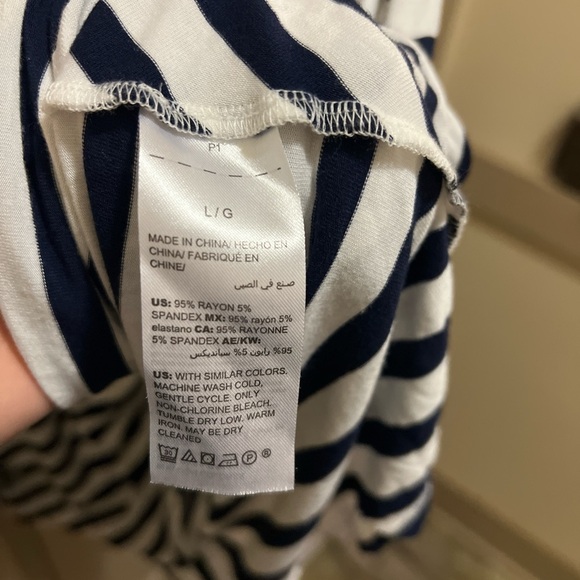 Gorgeous Striped Soma Twist Front Top Large - Picture 5 of 5